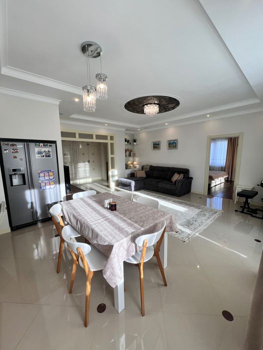 Преміальна видова 3-к. квартира з дизайнерським ремонтом | 121 м²