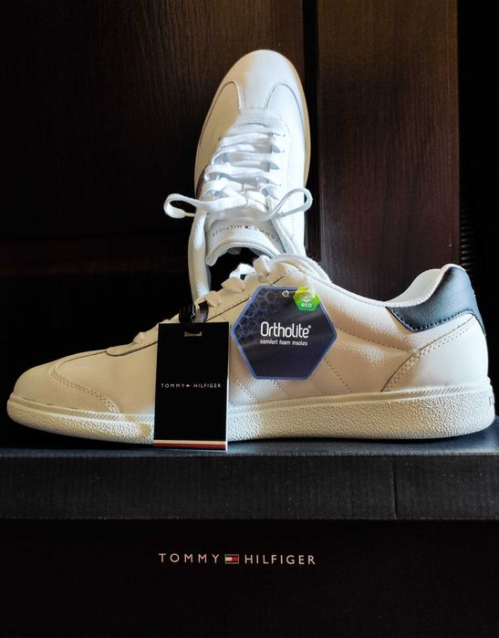 Кросівки Tommy Hilfiger Essentials