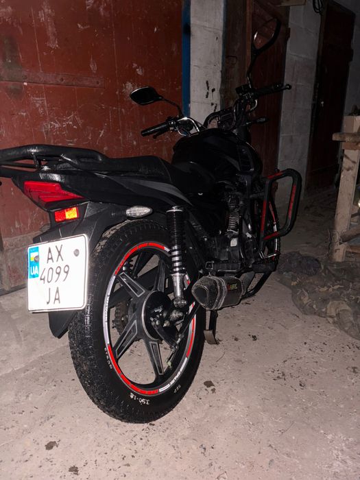 Продаю мотоцикл Спарк150р15