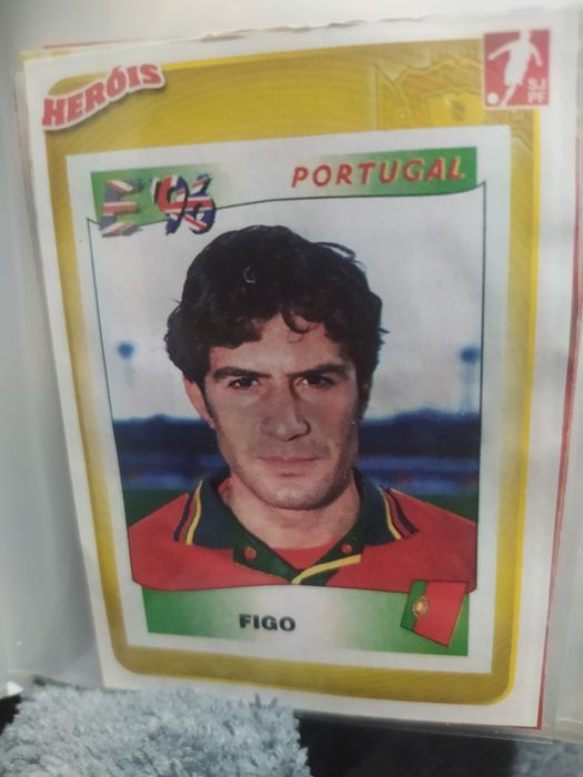 Luís figo cromo recuperado panini Portugal de ouro