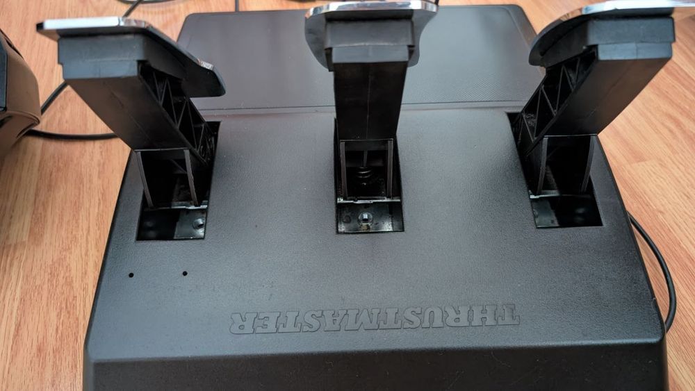 Продам Thrustmaster T150pro