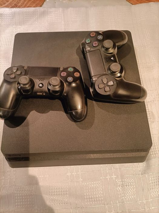 PlayStation 4 Slim