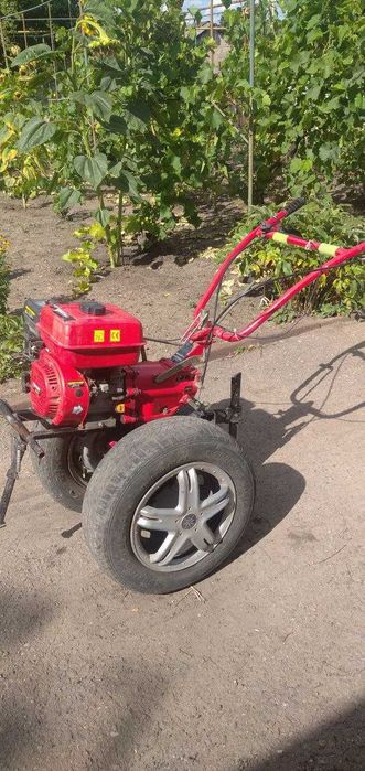 Продается мотоблок c прицепом.