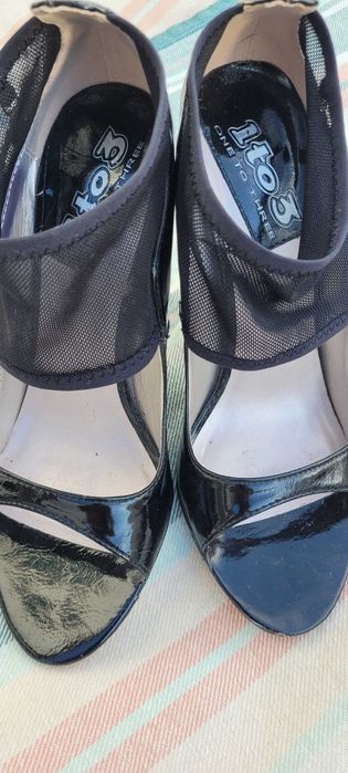 Sapatos Pretos Senhora