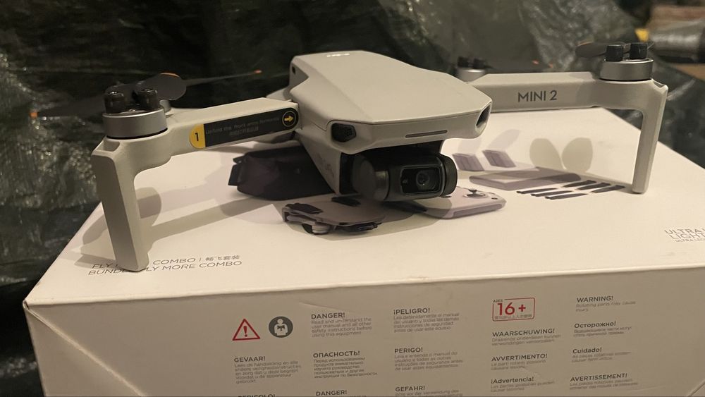 DJI Mini 2 Fly More Combo + DJI CARE