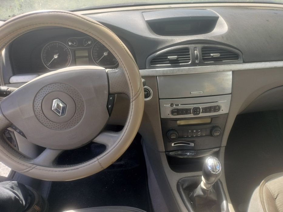 Renault laguna break 2.0 DCI avariada
