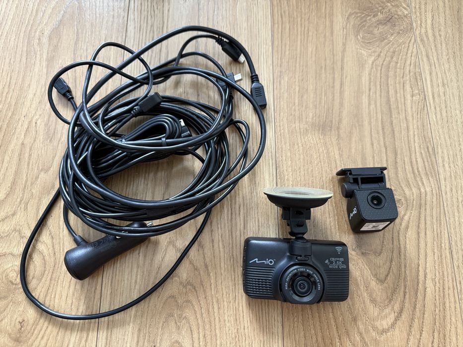 Wideorejestrator Mio MiVue dual 798d + A30 przód i tył / kamera samochodowa/rejestrator jazdy