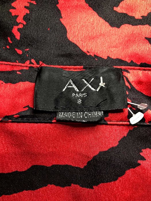 Червона атласна сукня-халат від Ax Paris.