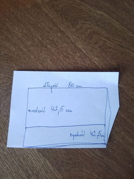 Dębowa szafka jak skrzynia