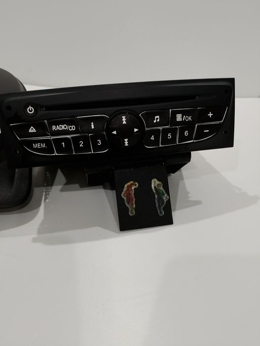 Autoradio CD MP3 e moldura d  display Renault Clio 3