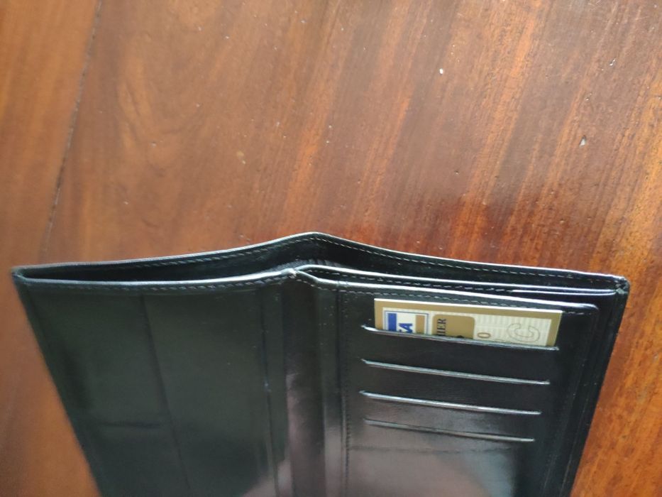 Carteira de homem em pele preta (novo)