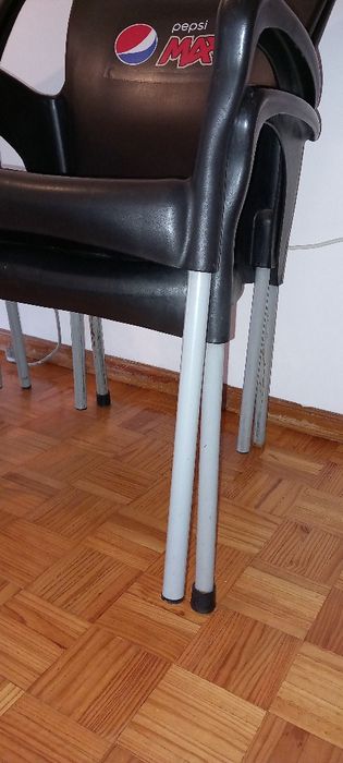 Conjunto de mesa e 4 cadeiras Pepsi Max