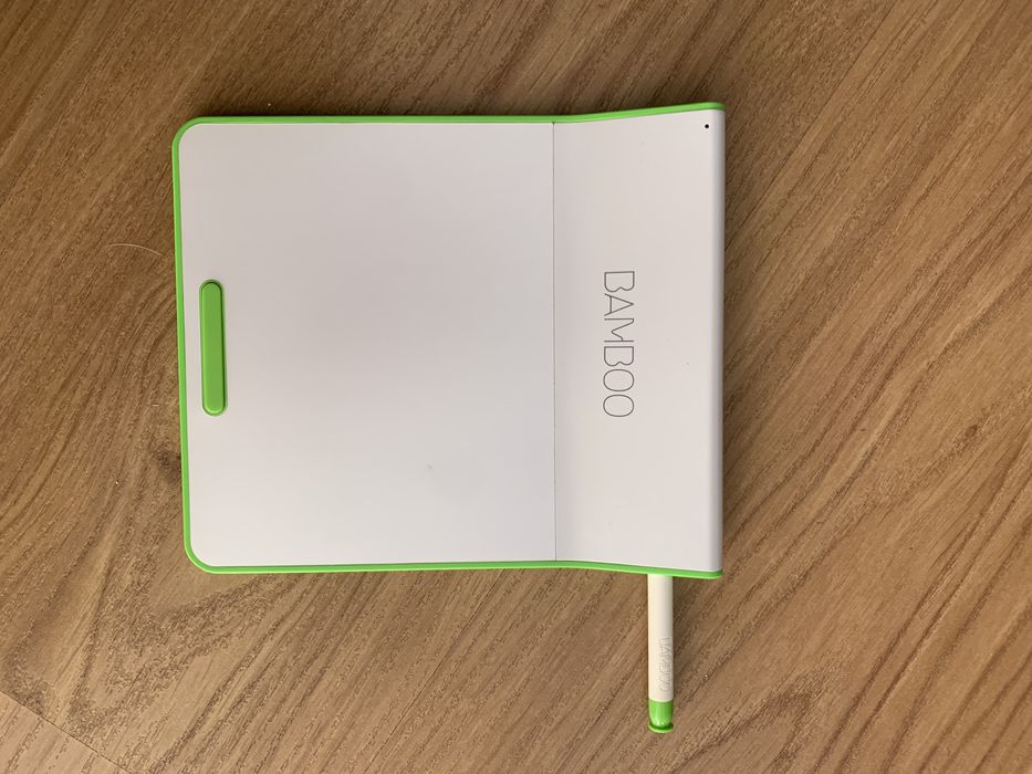 Wacom Intuos Medium & Bamboo Pad64585668285315122