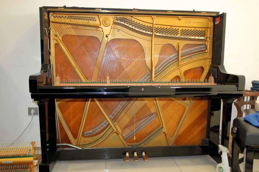 Yamaha U3H – Piano Vertical 131 cm | Revisto, Regulado e Afinado