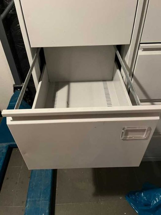 Armário de Arquivo com 4 gavetas 46x132x62cm