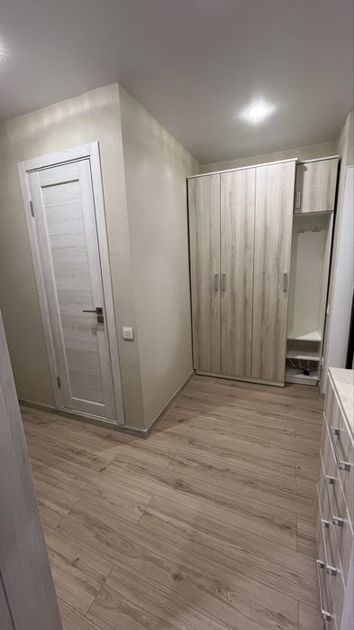 Квартира подобово, нова з кондиціонером