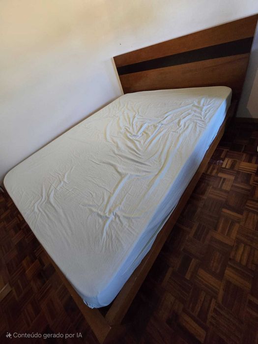 Cama de casal com colchão
