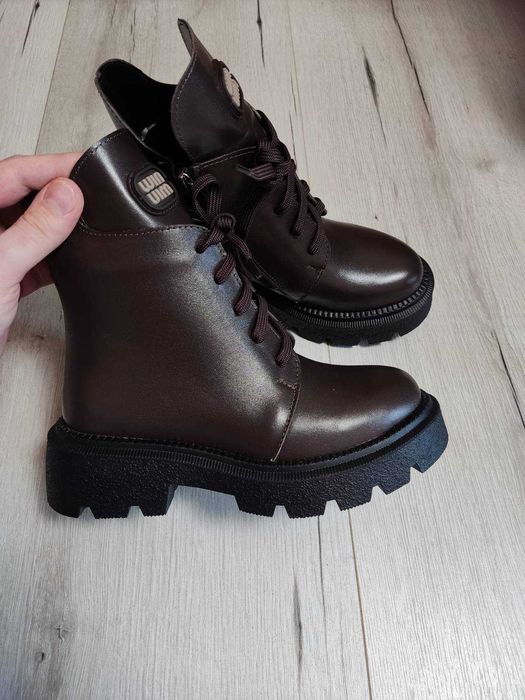 Демісезонні шкіряні чорні і шоколадні черевики, кожаные ботинки 36-40р