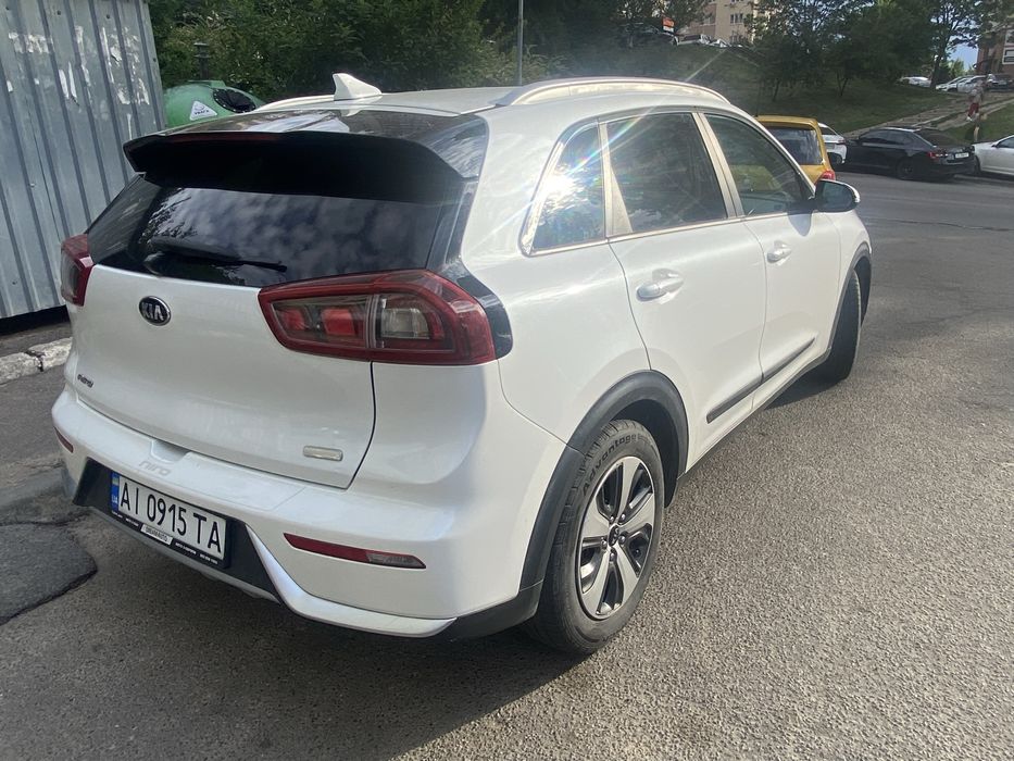 продам КІА НІРО (гібрид)