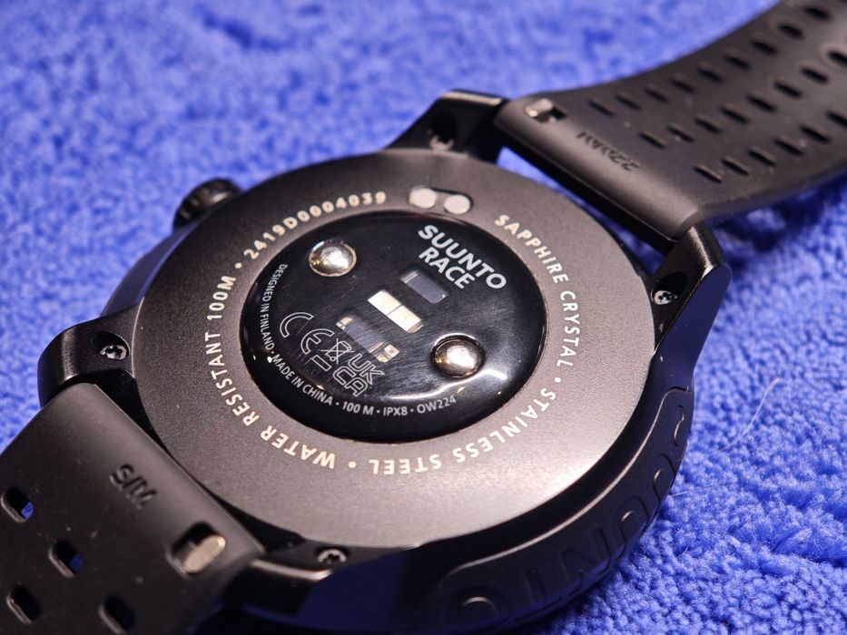 Suunto Race All Black