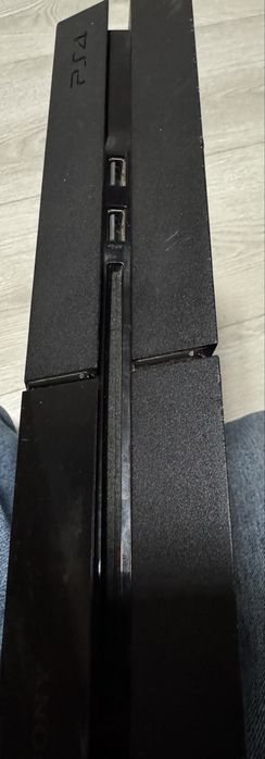 Konsola Sony PlayStation 4 PS4 FAT CUH-1116A – USZKODZONA – NA CZĘŚCI / DO NAPRAWY