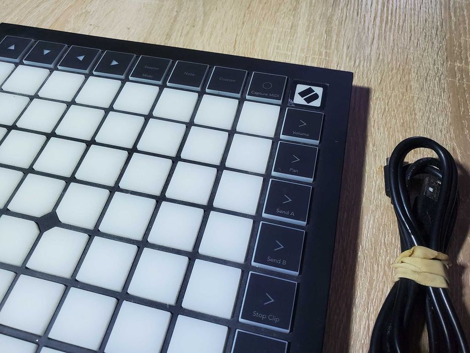 Novation LaunchPAD X  миди midi контроллер Ableton Live и тд