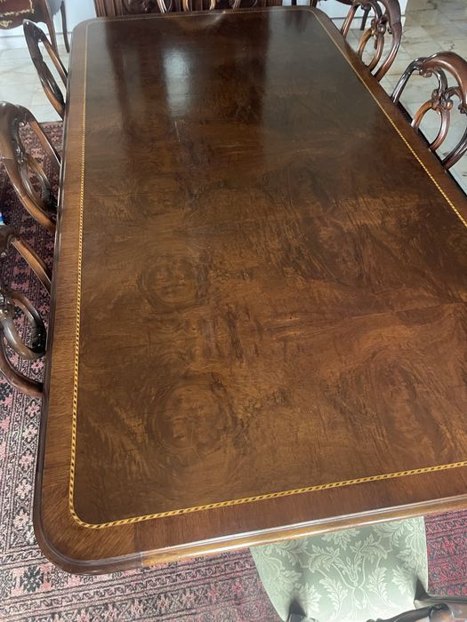 Espetacular mesa de jantar em raiz de mogno e raiz de nogueira + 9 cadeiras em muito bom estado