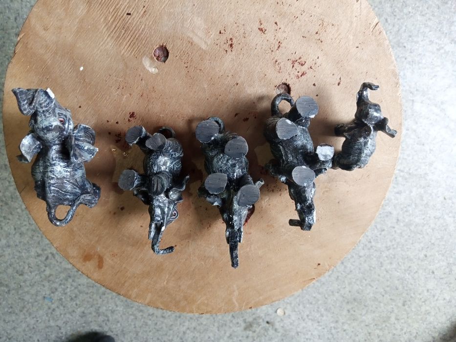 Слони встатуетки 5 шт .