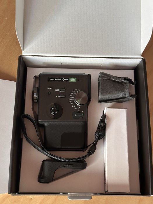 FUJIFILM instax mini Evo Cinema