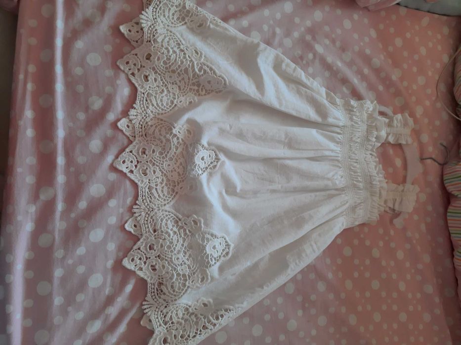 Vestido branco de menina, Mayoral