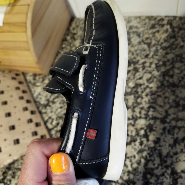 Sapato azul de criança