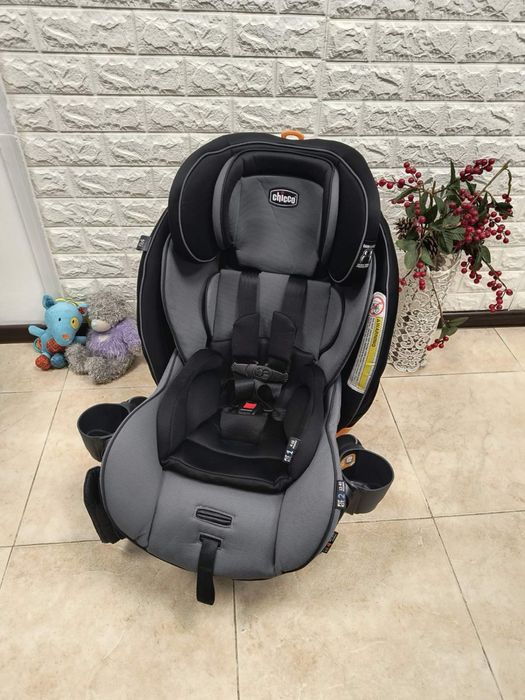Автокрісло Chicco Fit4 Група 0+/1/2/3 (1.8-45 кг) автокресло