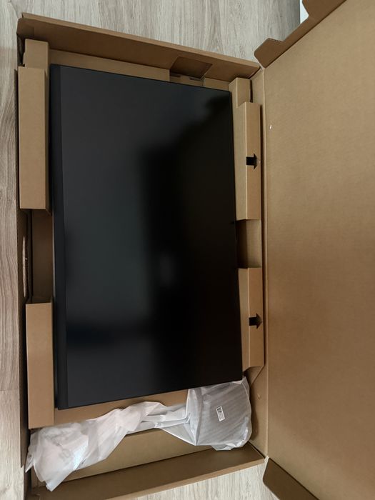 Dell P2723QE 27″ 4K USB-C – nowy, nieuzywany