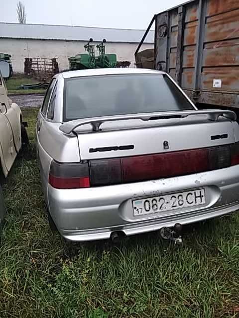 Автомобіль ВАЗ 21102