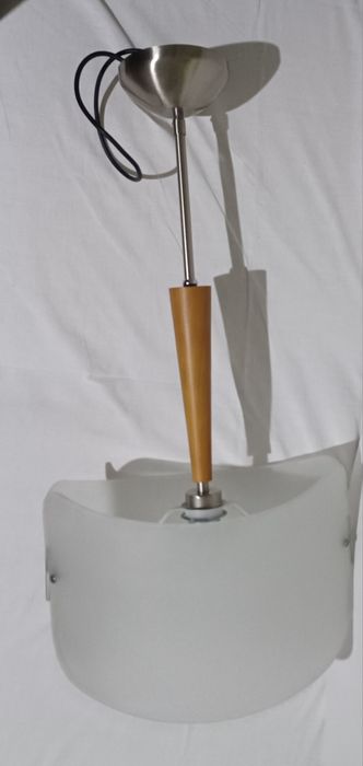 Candeeiro de teto como novo