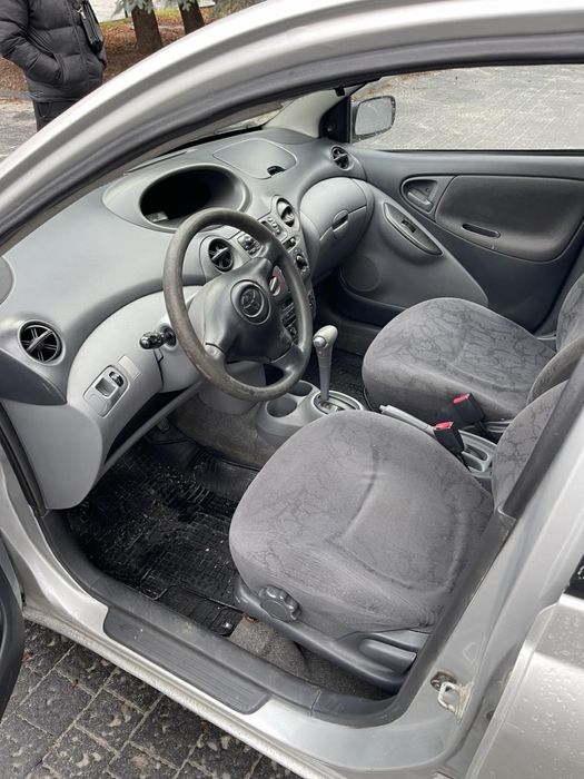 Продам тойту яріс Авиомат