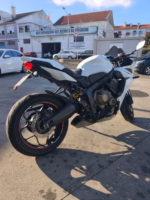 CBR 650r branca 7000 neg