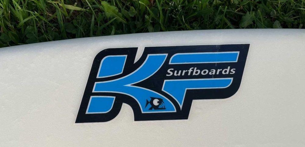 Prancha Surf Killerfish 5’10” ~32L + quilhas NÃO NEG.