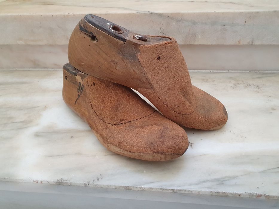 Formas de sapatos antigas