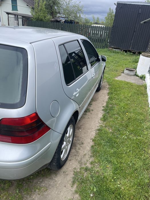 Продаю Volkswagen Golf 4.