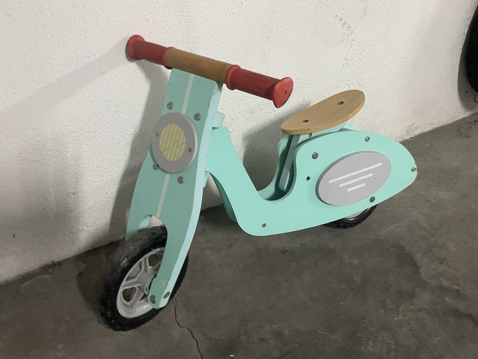 Bicicleta de equipibrio para criança