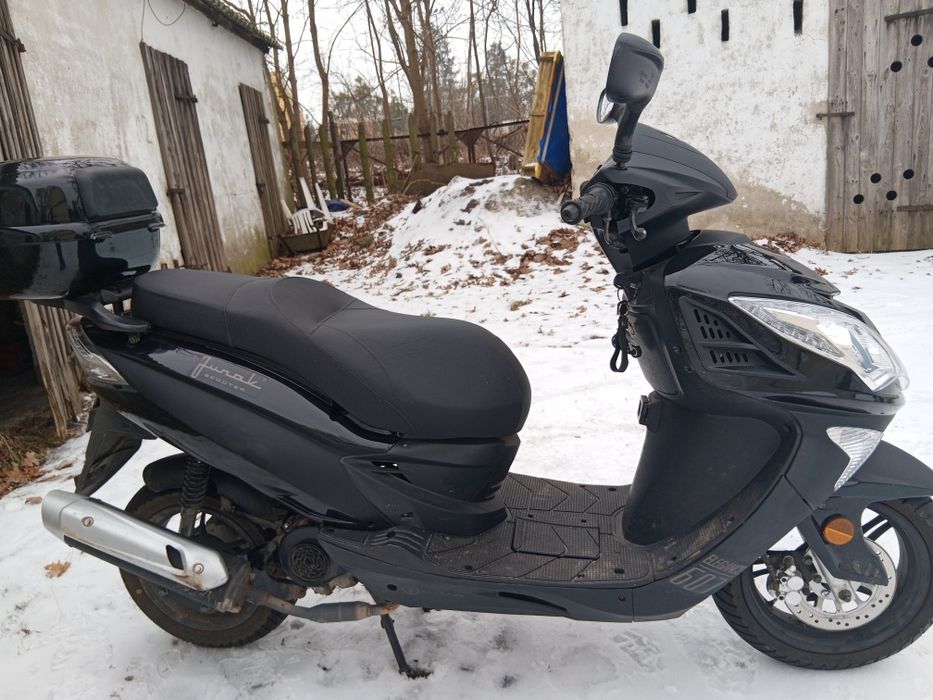Witam Serdecznie na sprzedaż posiadam dużego Skutera Junak Elegant 607