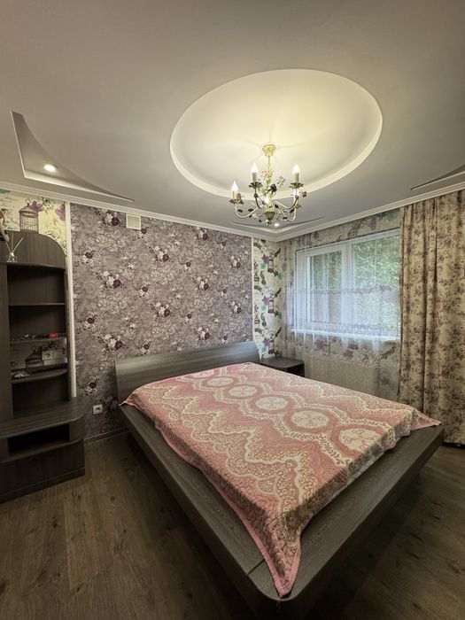 Продаж 4-кім будинку центр р-н Шкільної/спільний заїзд!