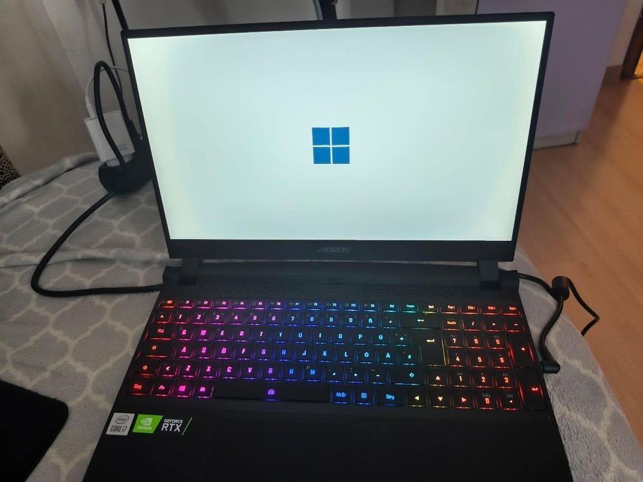 AORUS – RTX 3080 16 GB | i7-11800H | 32 GB RAM | SSD 1 TB