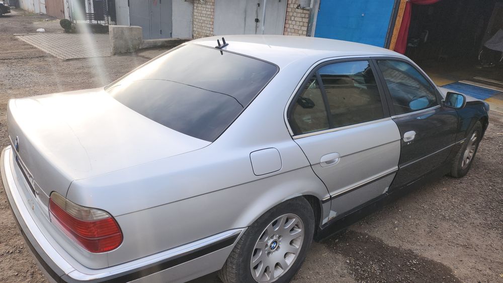 БМВ е38 740 ресталинг 2001г.