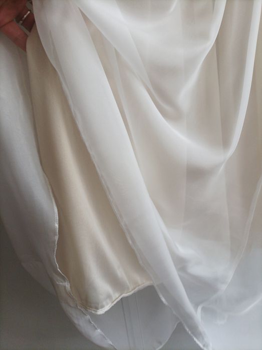 Nowa suknia koktajlowa MIDI z koronką