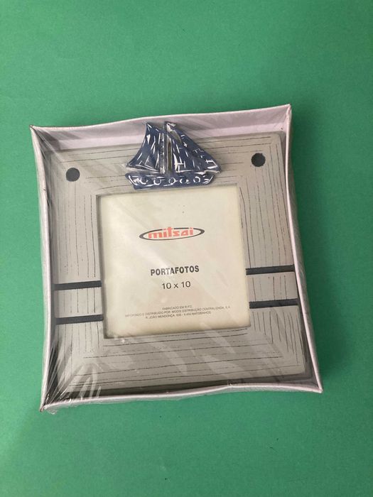 Porta-Fotos Porta Retratos da Mitsai em madeira novo