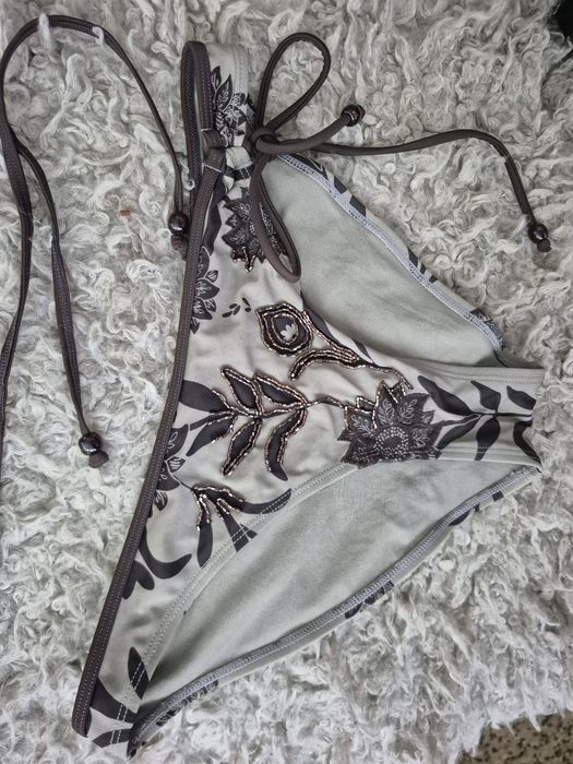 Красивый купальник, расшитый бисером