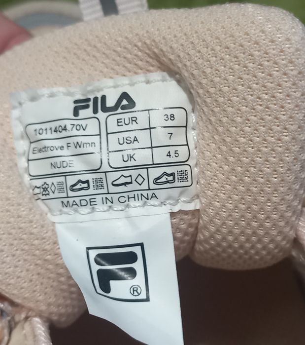 Кросівки Fila. Підліткові.