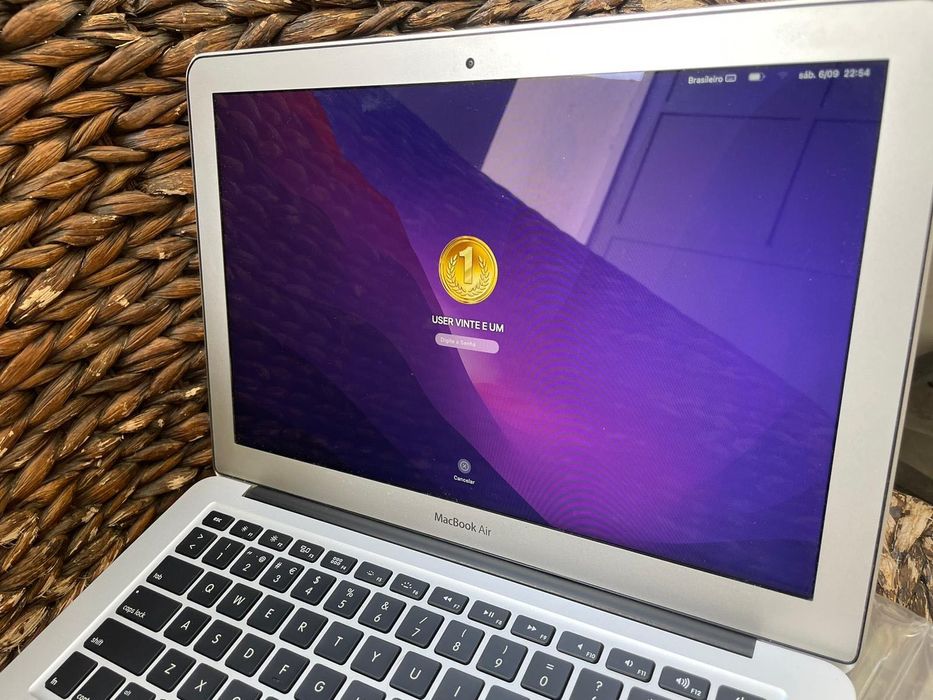 Macbook Air 13-inch (2015)